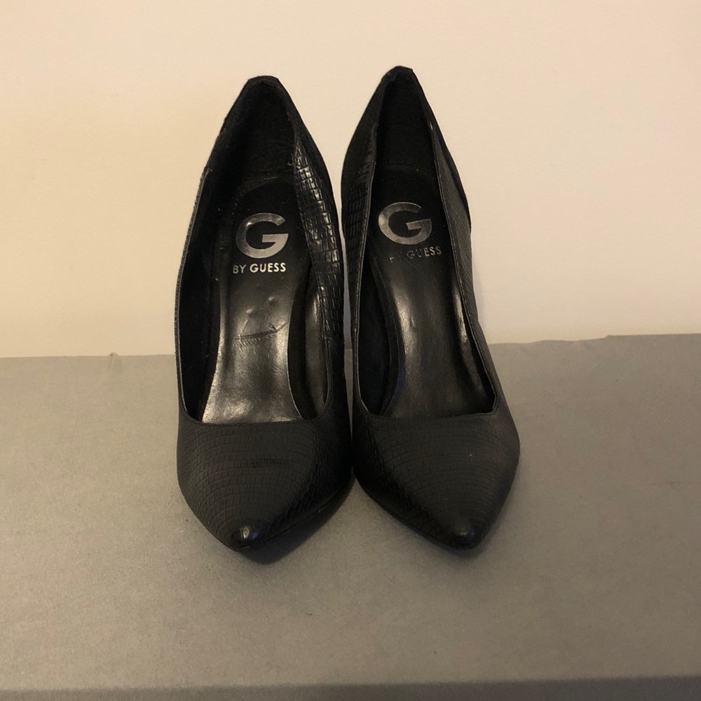 Guess Black Textured Heels